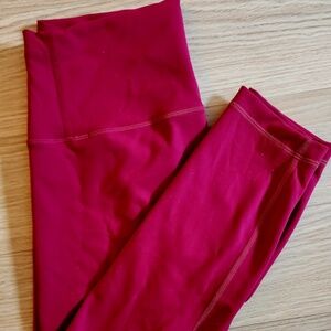 Lululemon 23" pink wundertrain leggings, excellent condition!